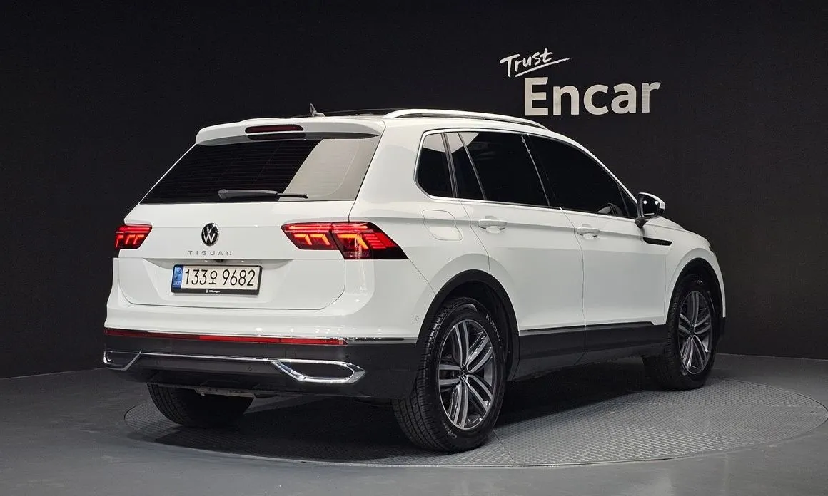Volkswagen Tiguan — фото 6