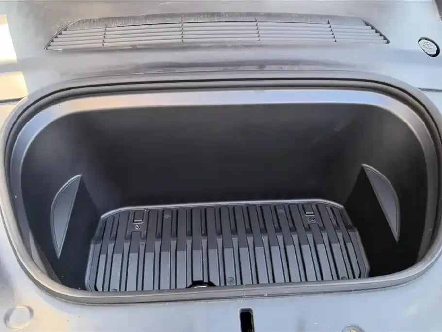 Tesla Model Y 2021 из CN, фото 2