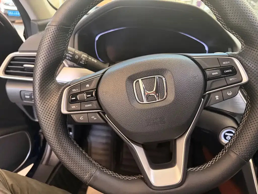 Honda Inspire — фото 10
