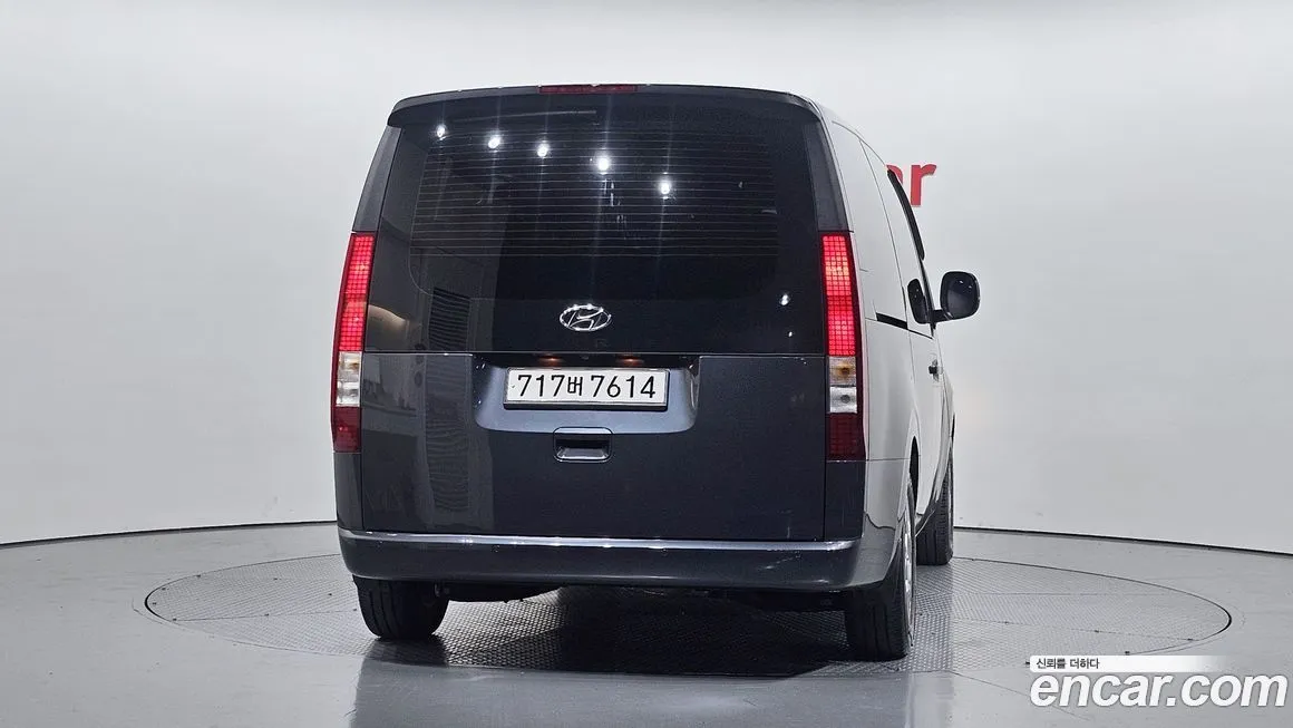 Hyundai Staria 2023 из KR, фото 3