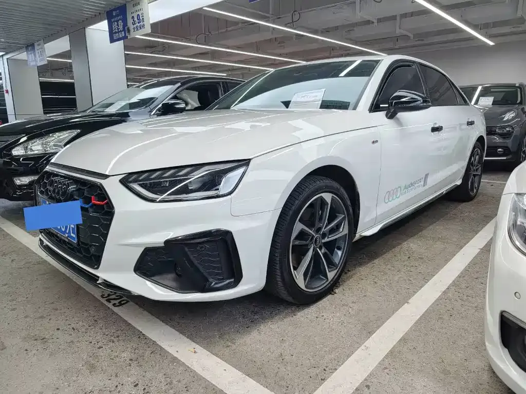 Audi A4L 2023 из CN, фото 1