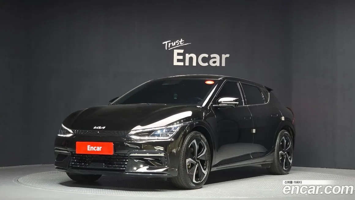 Kia EV6 — фото 1