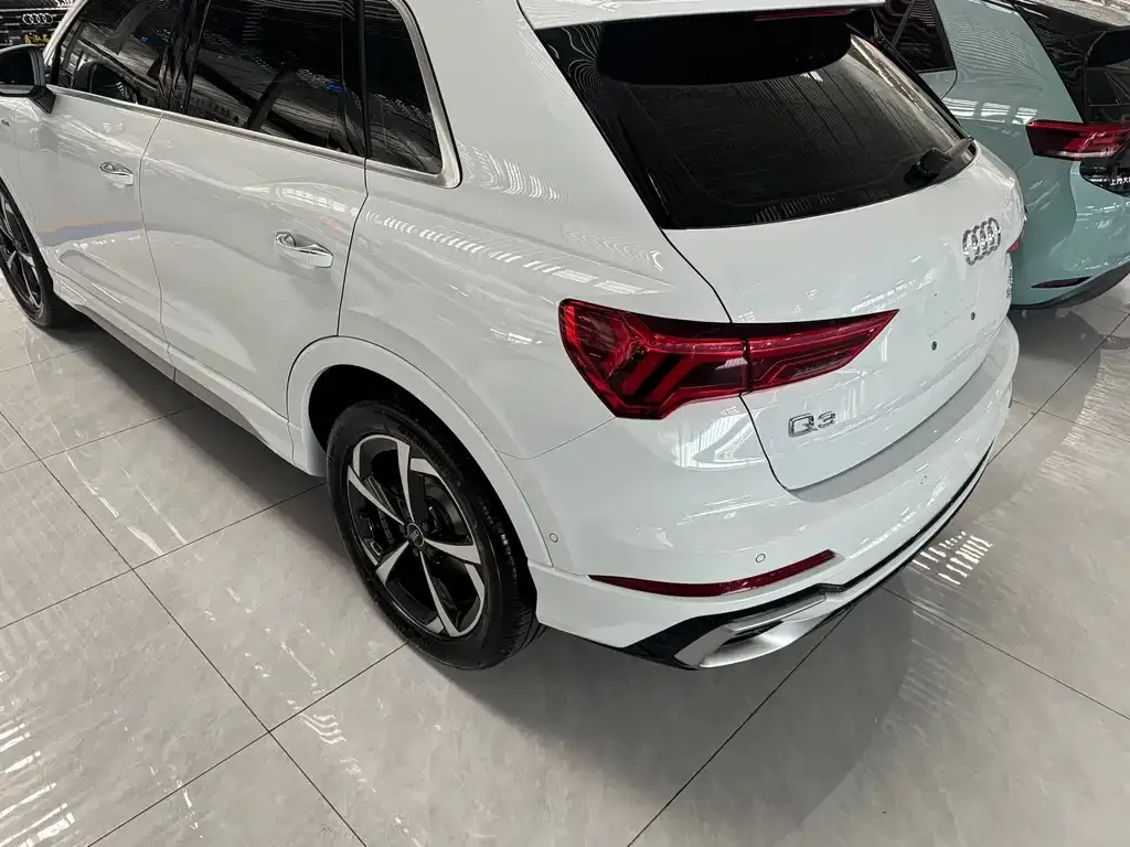 Audi Q3 — фото 5