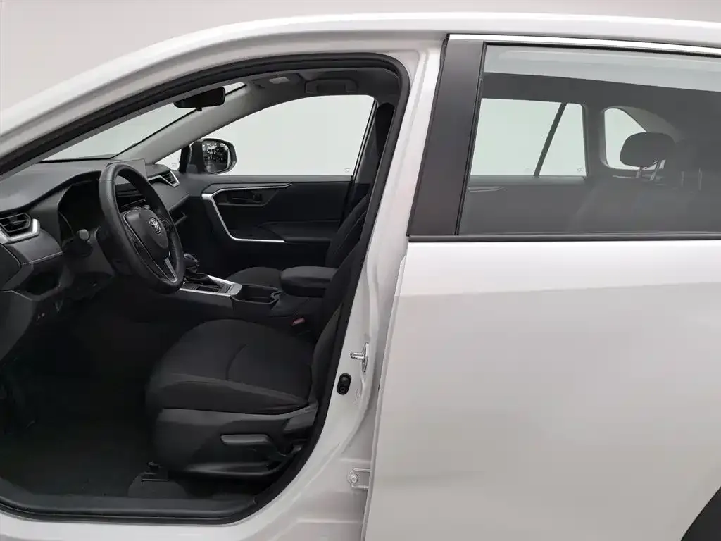 Toyota RAV4 2024 из CN, фото 8