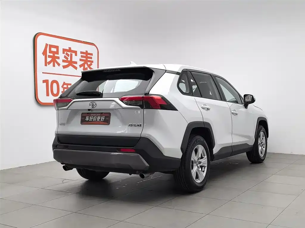 Toyota RAV4 2024 из CN, фото 3