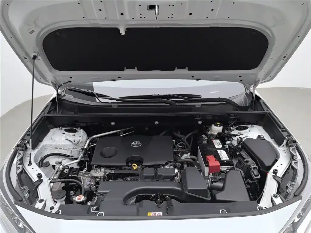 Toyota RAV4 2024 из CN, фото 4