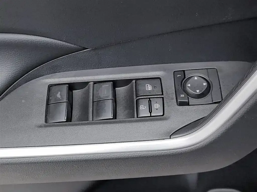Toyota RAV4 2024 из CN, фото 7