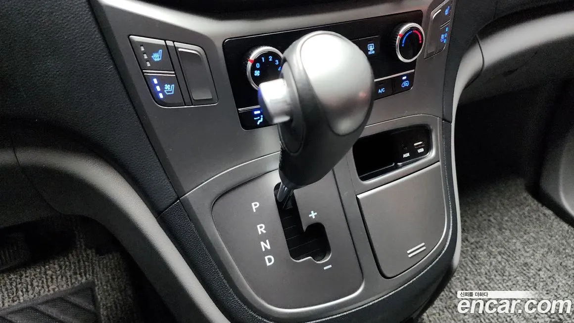Hyundai Starex — фото 10