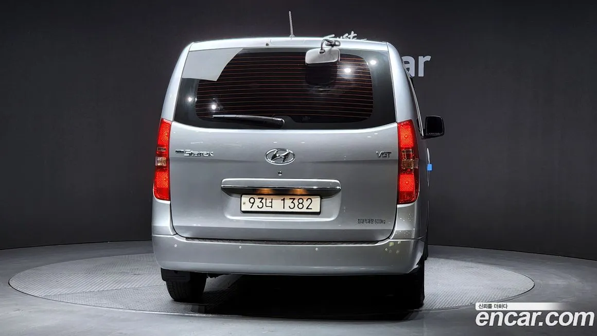 Hyundai Starex — фото 4