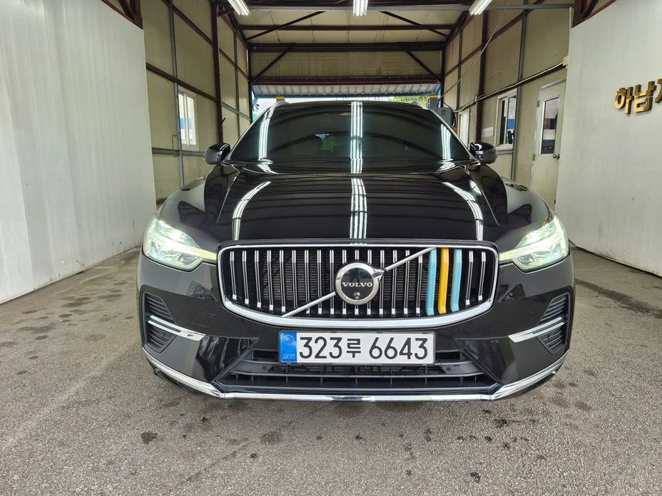 Volvo XC60 — фото 1