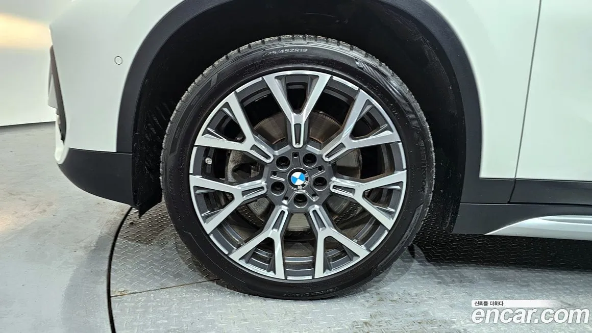 BMW X1 — фото 6