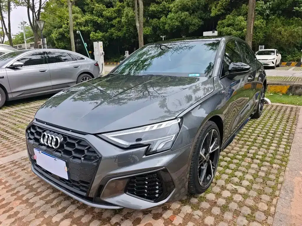 Audi A3 2023 из CN, фото 1