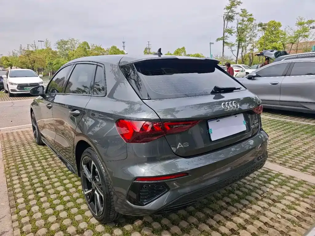 Audi A3 2023 из CN, фото 6