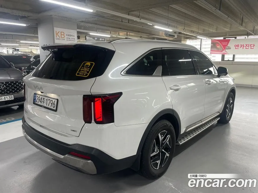 Kia Sorento — фото 6