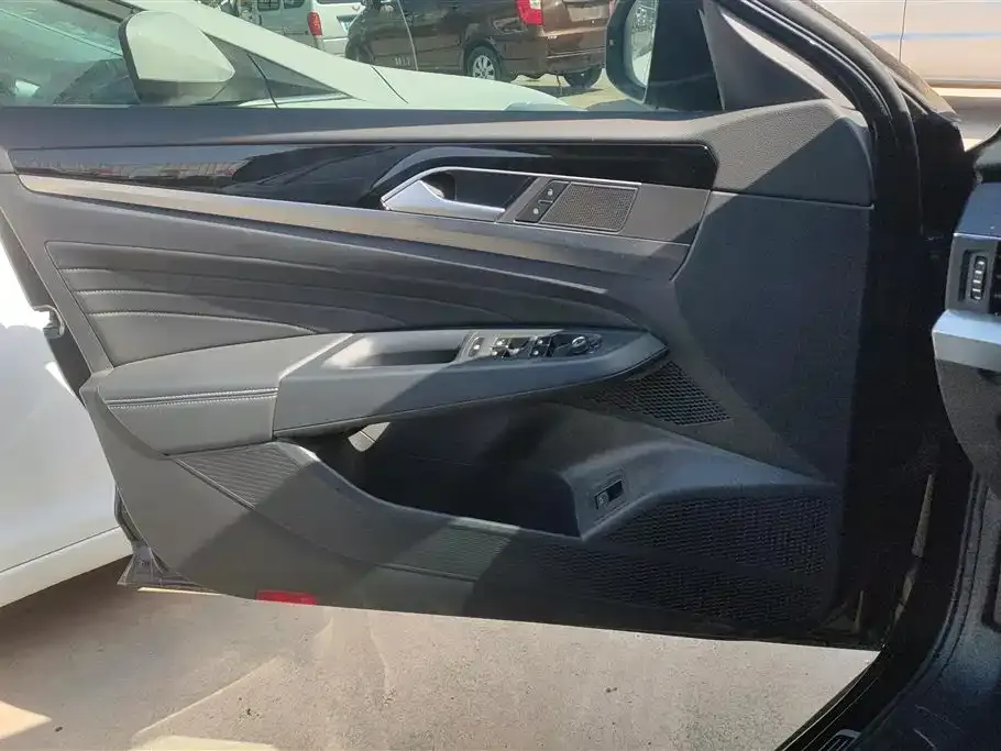 Volkswagen Passat — фото 6