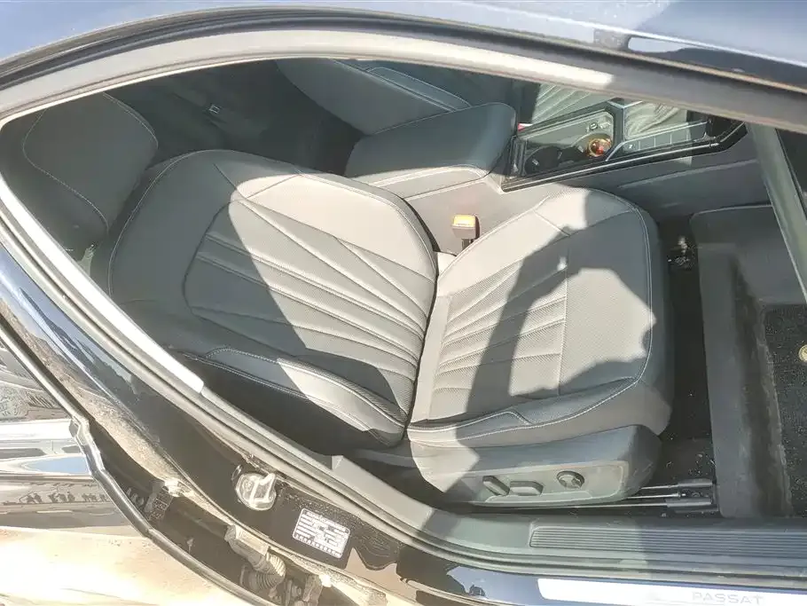 Volkswagen Passat — фото 5
