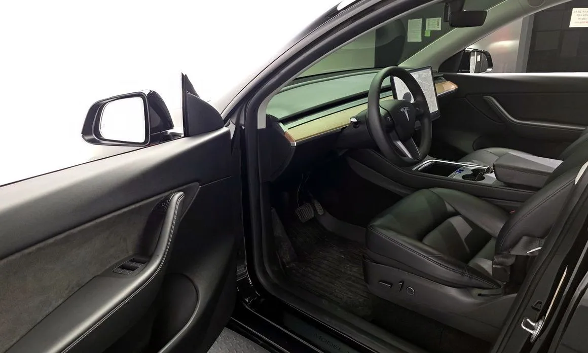 Tesla Model Y 2021 из KR, фото 9