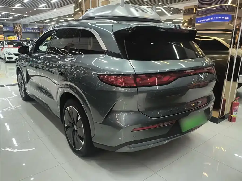 BYD Tang L — фото 10