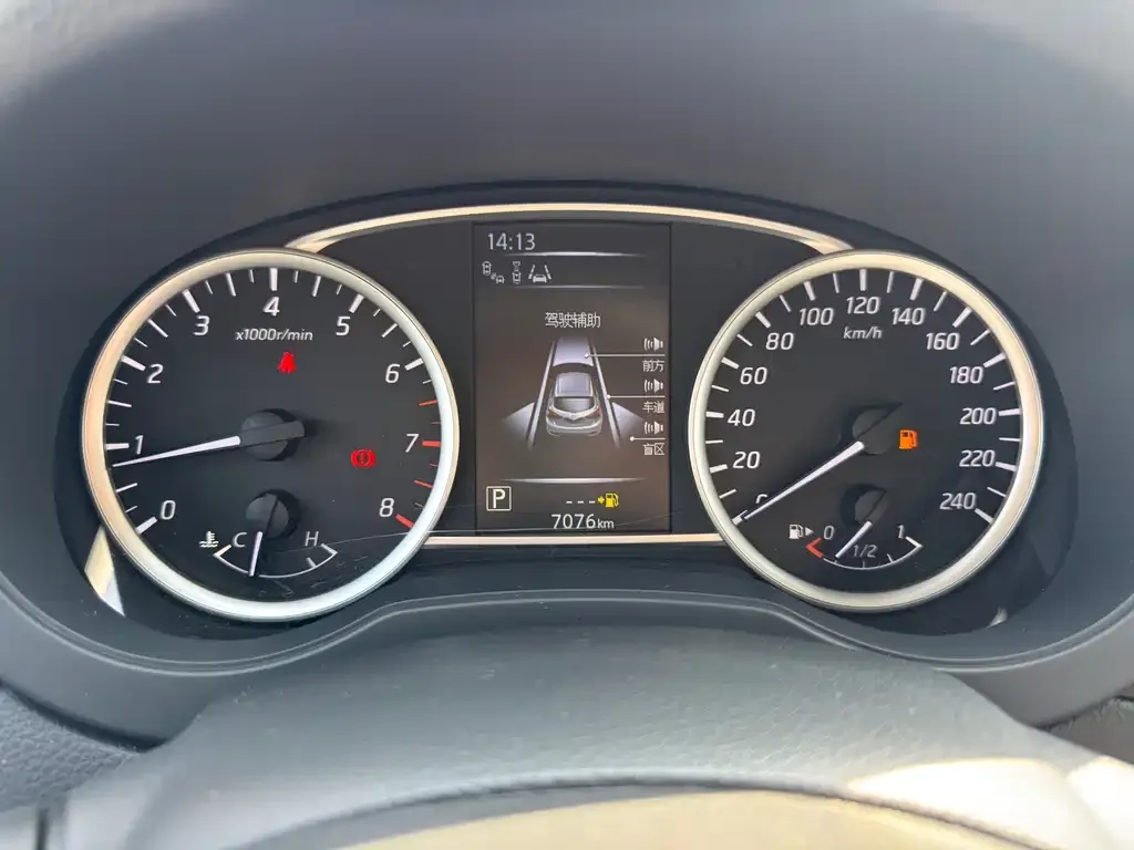 Nissan Tiida 2021 из CN, фото 10