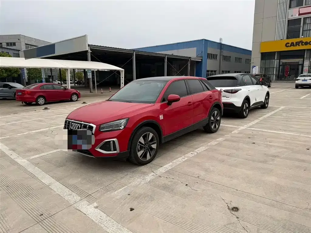 Audi Q2L 2023 из CN, фото 1