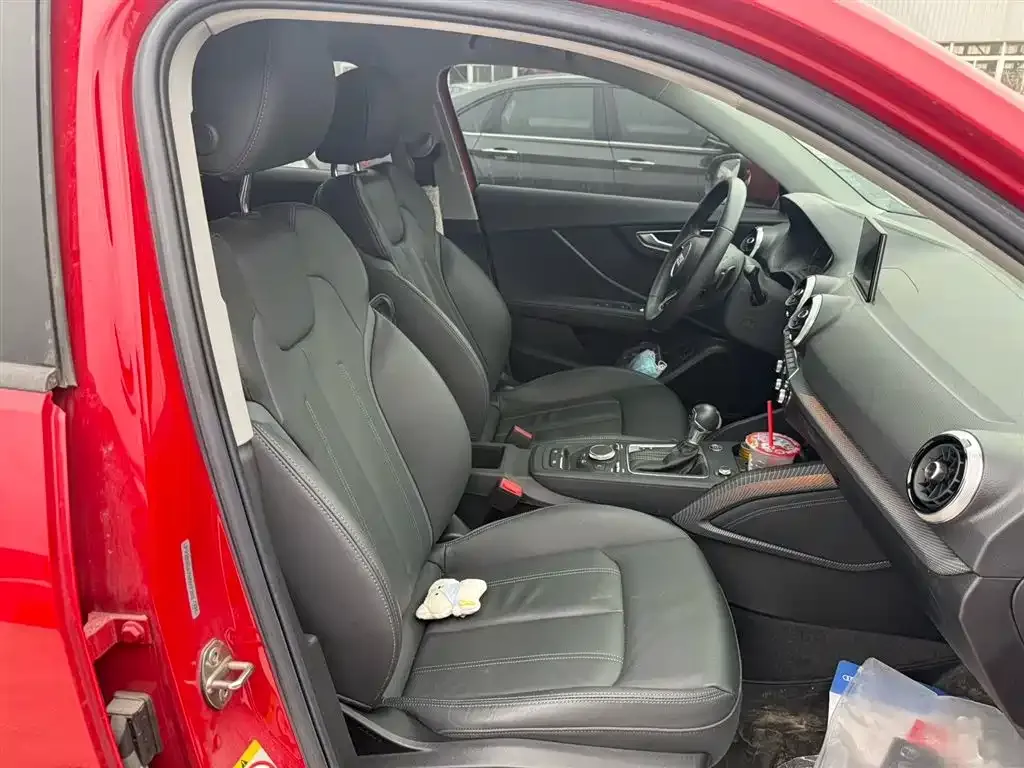 Audi Q2L 2023 из CN, фото 4
