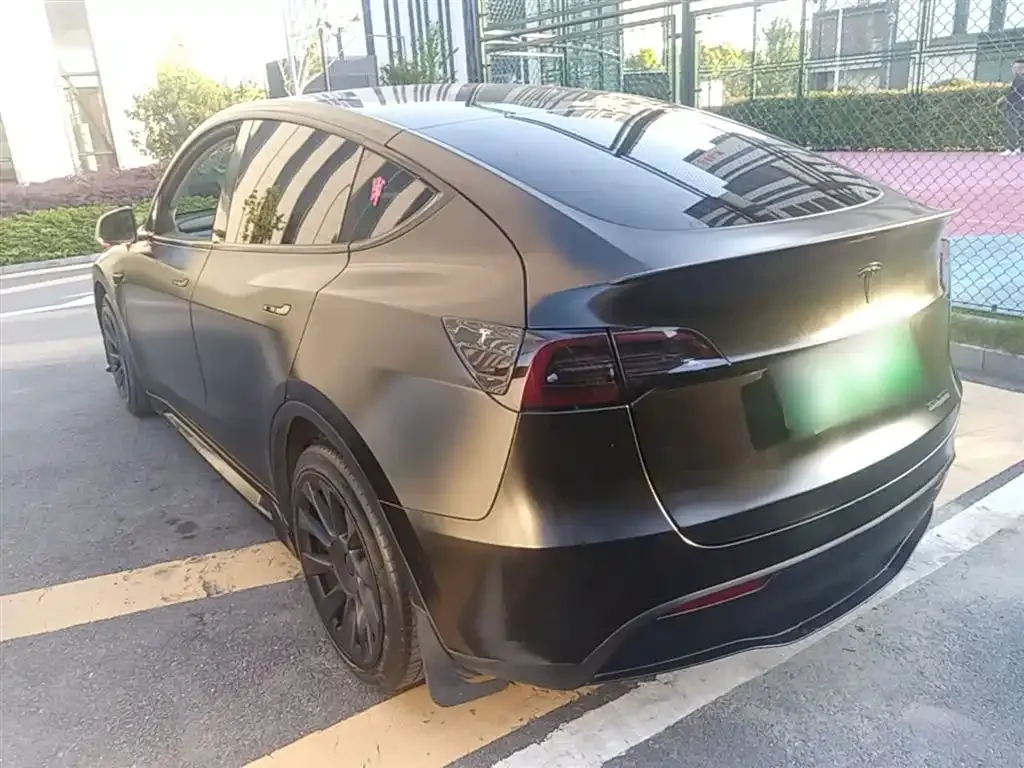 Tesla Model Y — фото 3