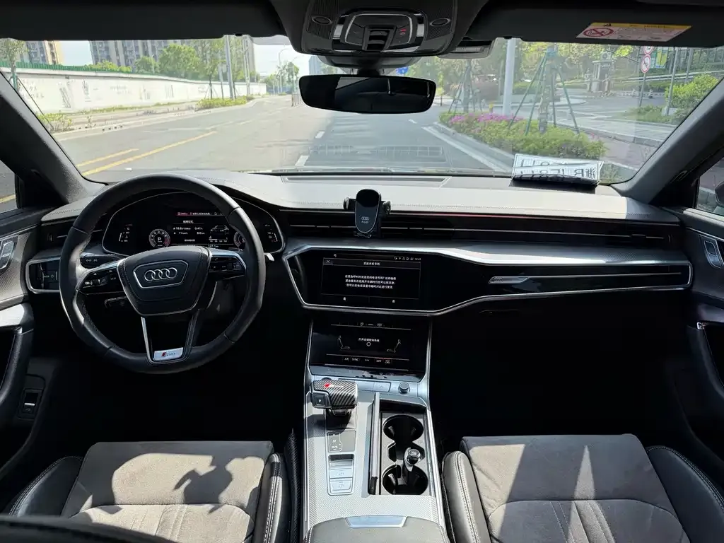 Audi A6L 2023 из CN, фото 5