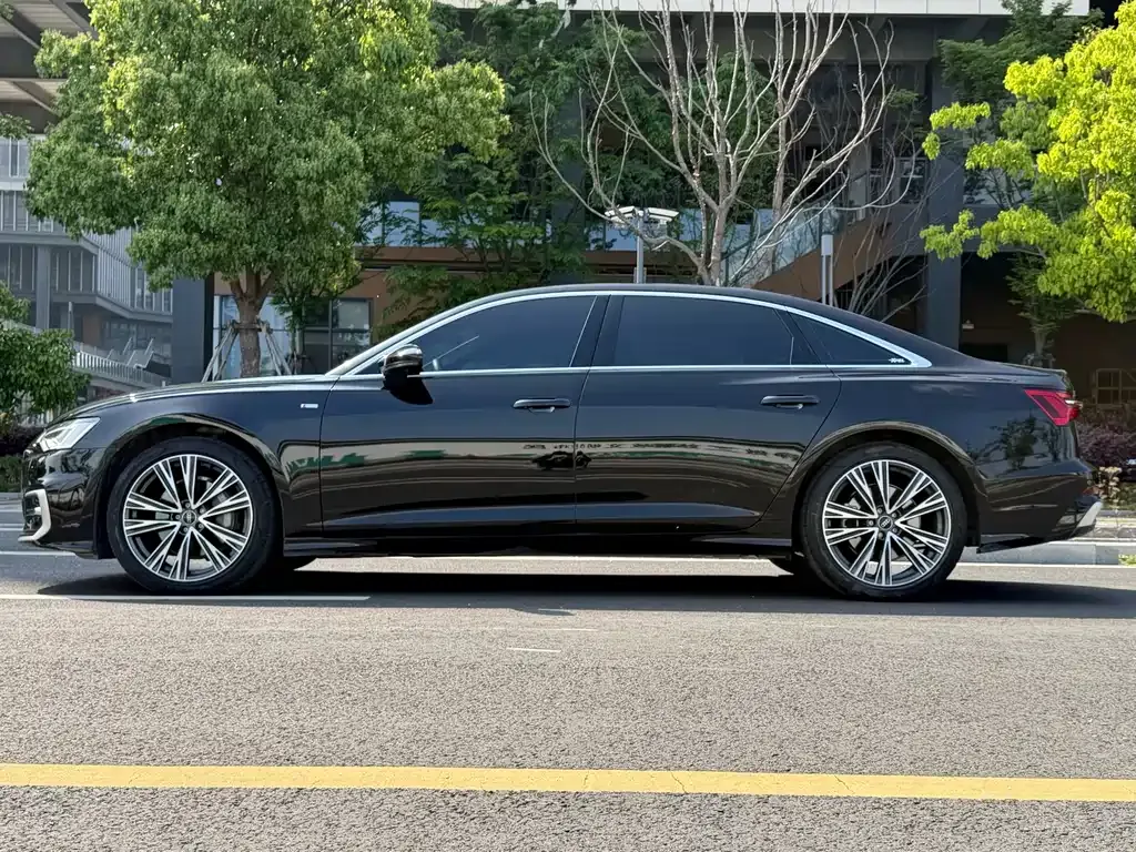 Audi A6L 2023 из CN, фото 9