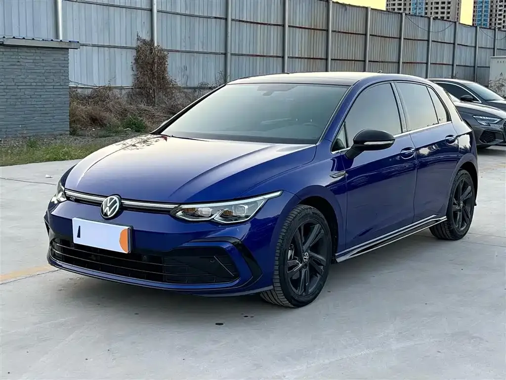 Volkswagen Golf 2023 из CN, фото 1