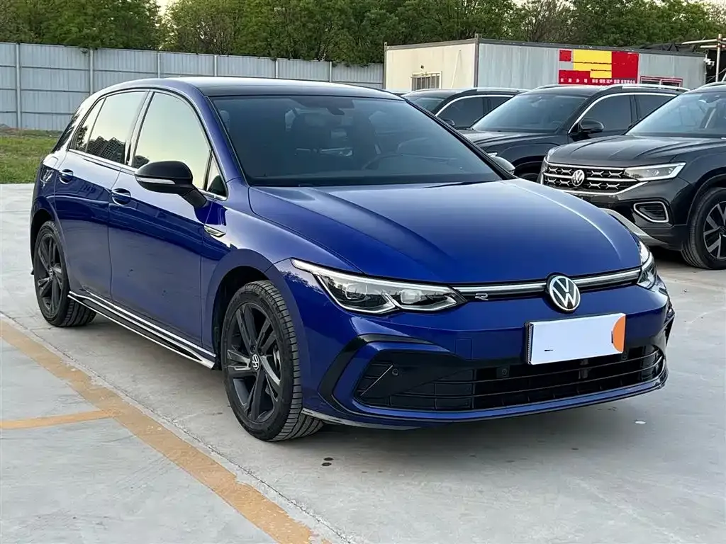 Volkswagen Golf 2023 из CN, фото 10