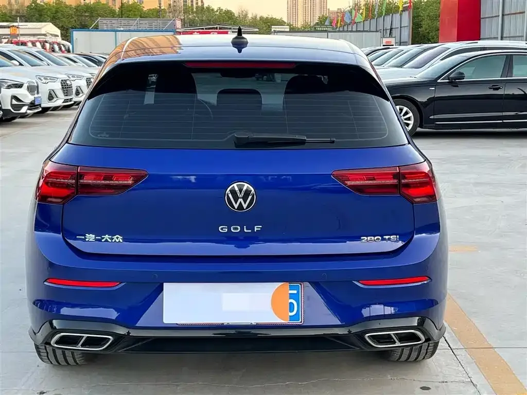 Volkswagen Golf 2023 из CN, фото 5