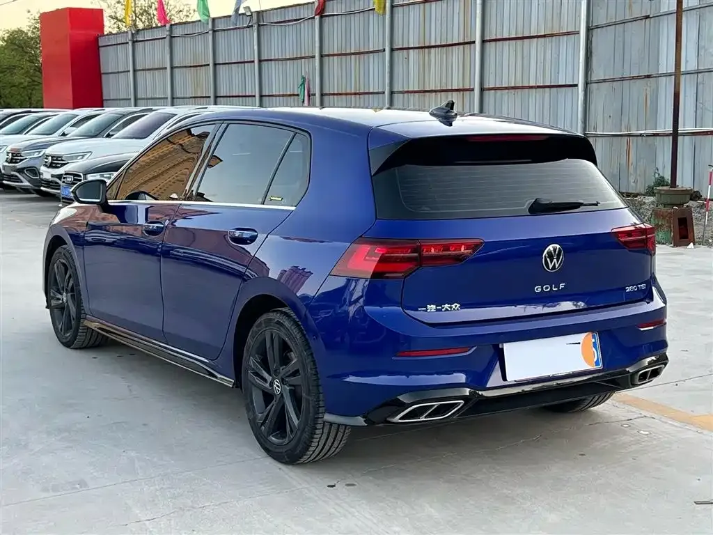 Volkswagen Golf 2023 из CN, фото 9