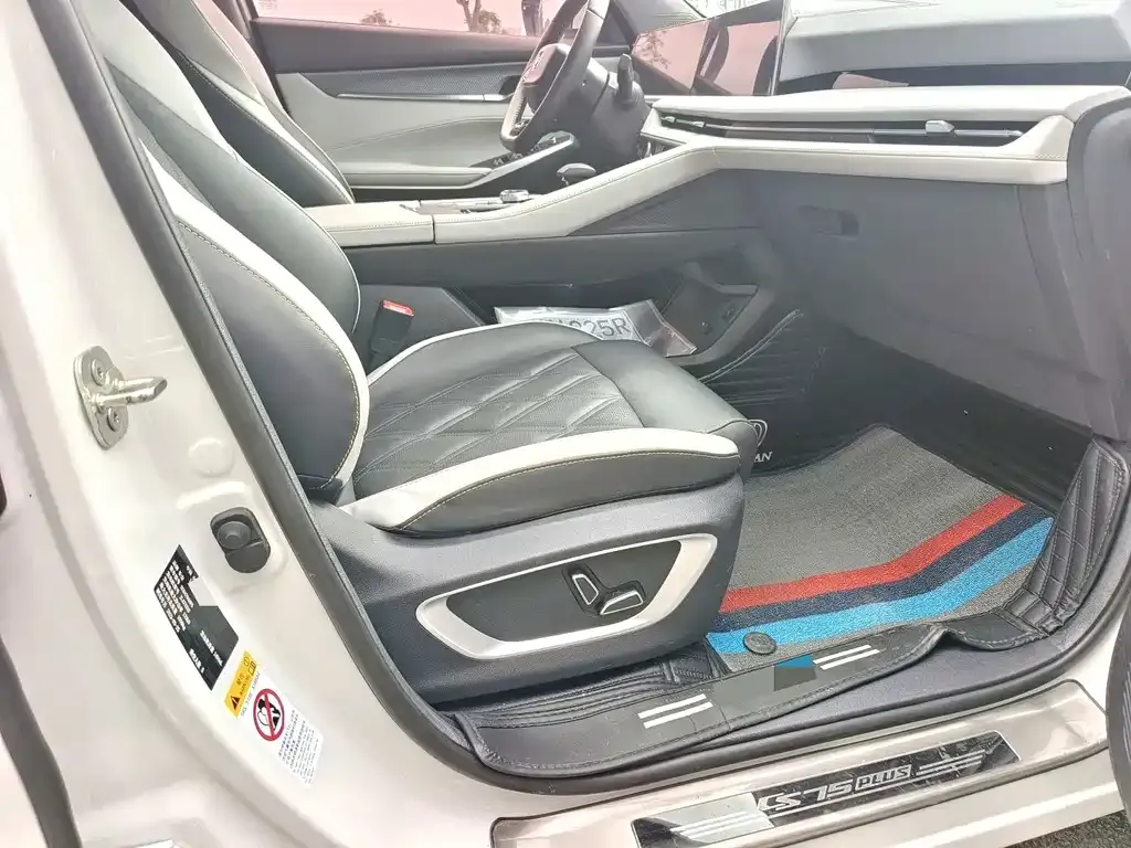 Changan CS75PLUS 2024 из CN, фото 2
