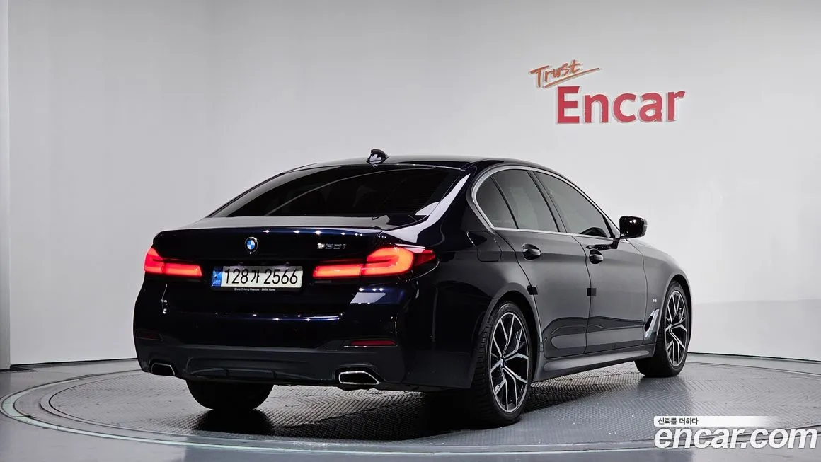 BMW 5-Series 2022 из KR, фото 3