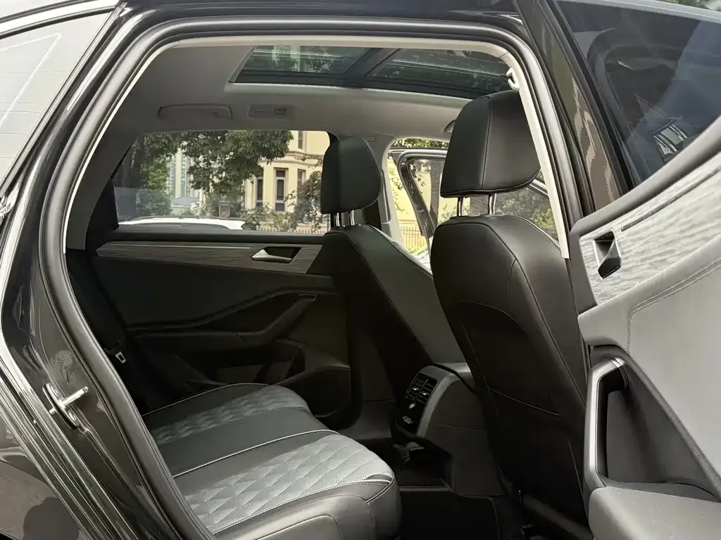 Volkswagen Sagitar 2024 из CN, фото 7