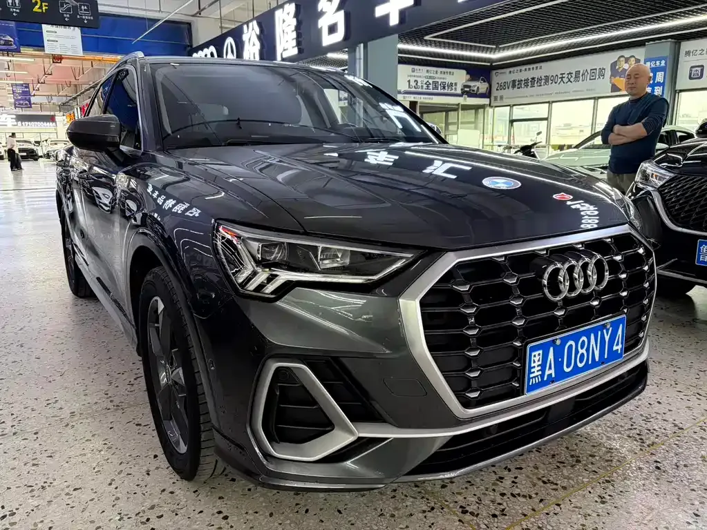 Audi Q3 — фото 9
