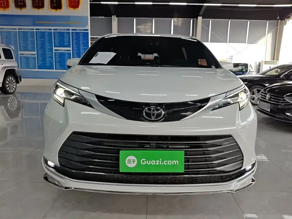 Toyota Sienna 2024 из CN, фото 9