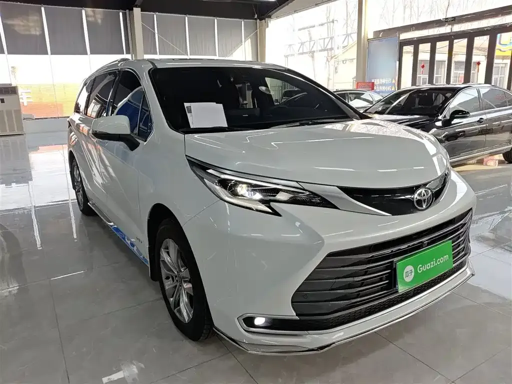 Toyota Sienna 2024 из CN, фото 8
