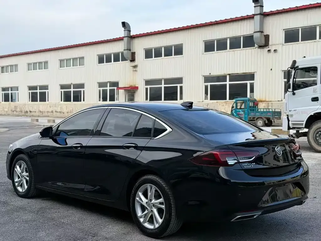 Buick Regal — фото 5