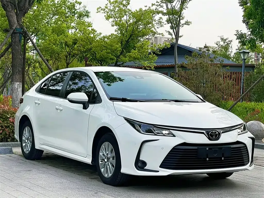 Toyota Corolla — фото 6