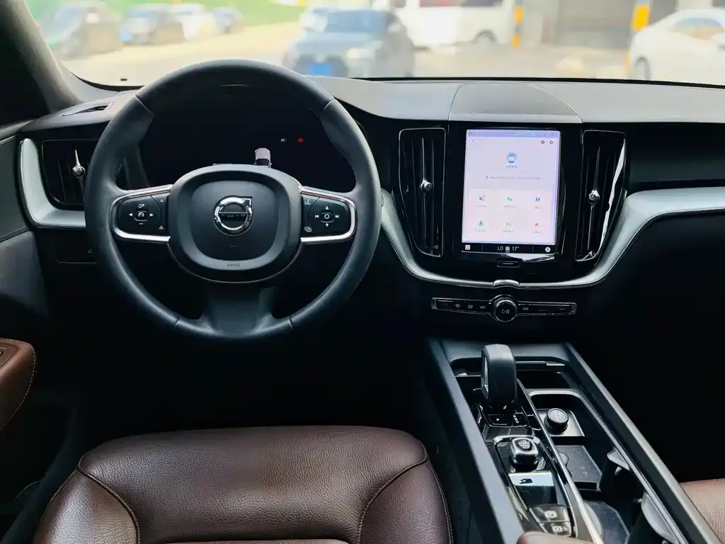 Volvo XC60 2022 из CN, фото 5