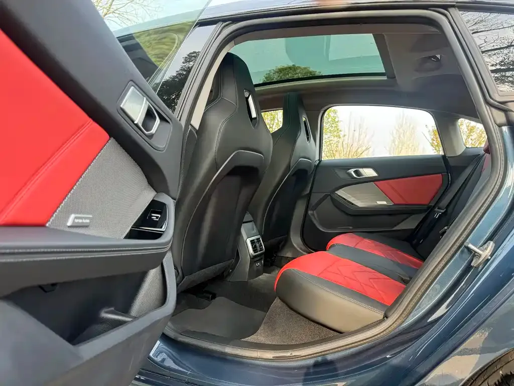 BMW 2 Series 2025 из CN, фото 2