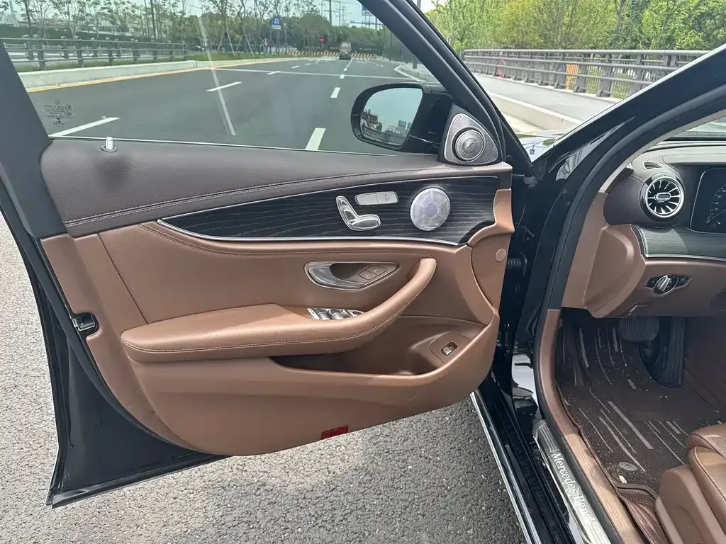 Mercedes-Benz E-Class 2022 из CN, фото 3