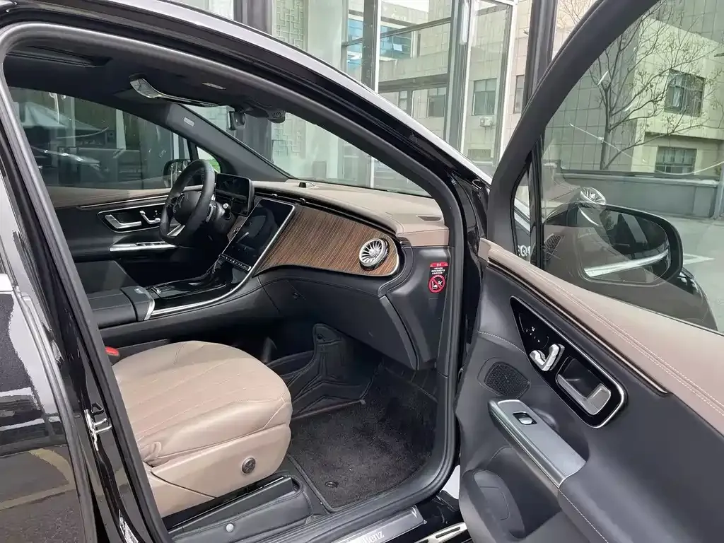 Mercedes-Benz EQE SUV 2024 из CN, фото 2