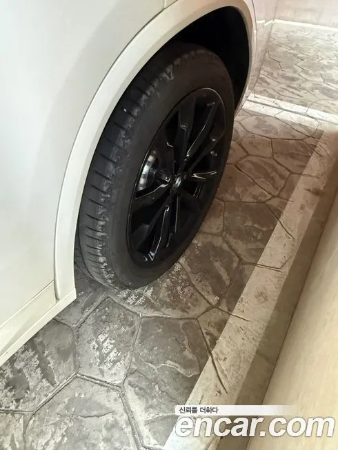 BMW X4 2025 из KR, фото 3