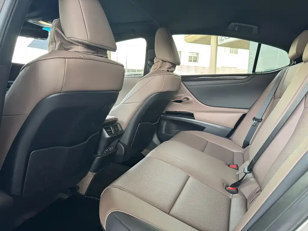 Lexus ES 2024 из CN, фото 8