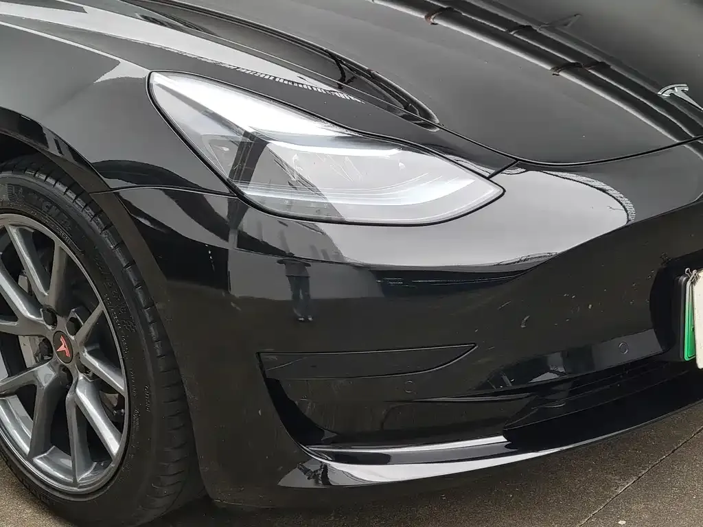Tesla Model 3 — фото 8