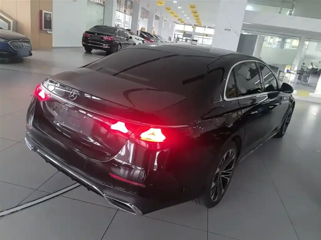 Mercedes-Benz E-Class 2024 из CN, фото 7