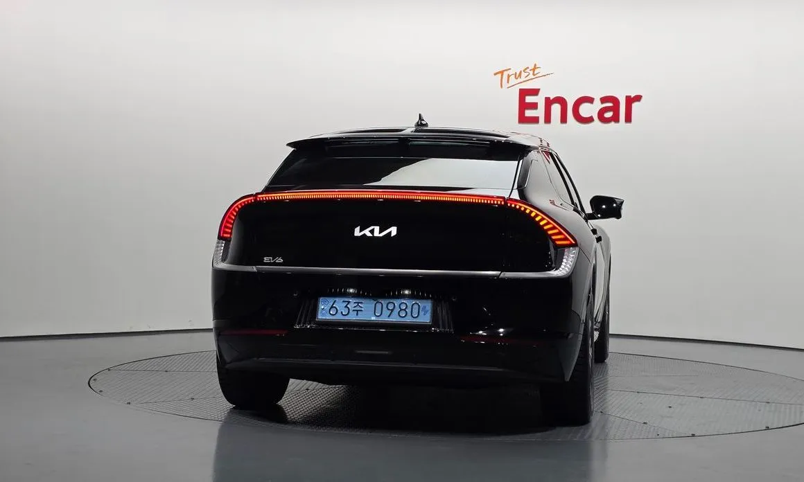 Kia EV6 2023 из KR, фото 3