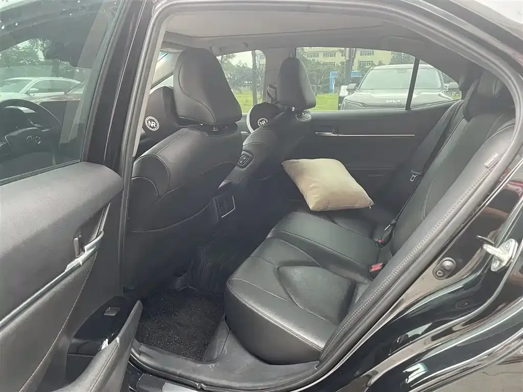 Toyota Camry 2023 из CN, фото 5
